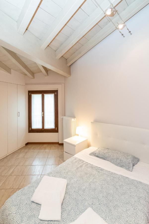 Trilocale Rua Sovera 85 - F&L Aparment Μπρέσια Εξωτερικό φωτογραφία